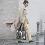 LOQI bevásárló táska, Elliot Erwitt - Dog Jumping